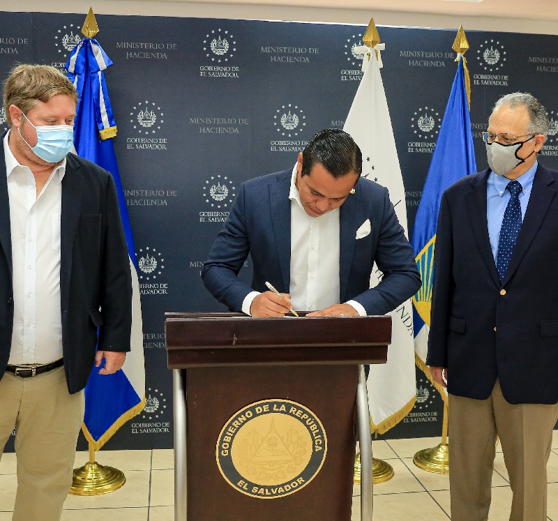 firma financimiento para sector cafetalero entre Hacienda y BID